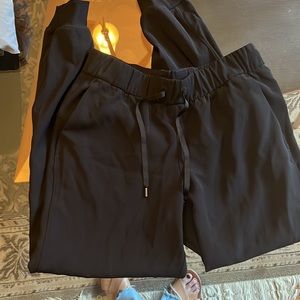 Lululemon woven joggers